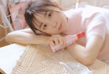 甜美可爱美少女居家写真图片-美图岛