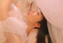 蕾丝美女大胆透视真空诱惑写真-美图岛