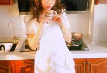 极品美女厨娘细长美腿诱惑写真-美图岛