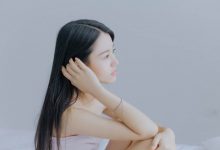 床上美女性感长发美女诱惑图片-美图岛