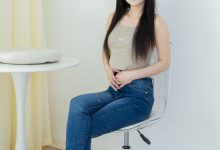 物恋传媒 NO.2303 闪闪-帆布鞋、短黑丝（脚尖加固款）、自然穿着白棉袜、裸足[168P-1V-6.75G]-美图岛