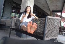 [MussGirl]慕丝女郎视频 No.021 力宏老师酒吧门口秀足底 [MP4-2.72GB]-美图岛